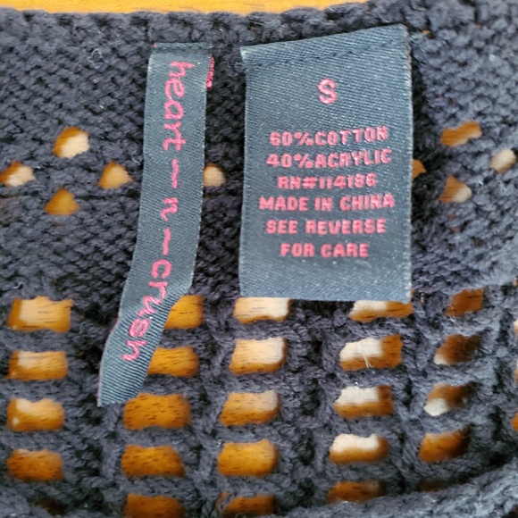 Heart n Crush Crochet Top - Picture 6 of 7